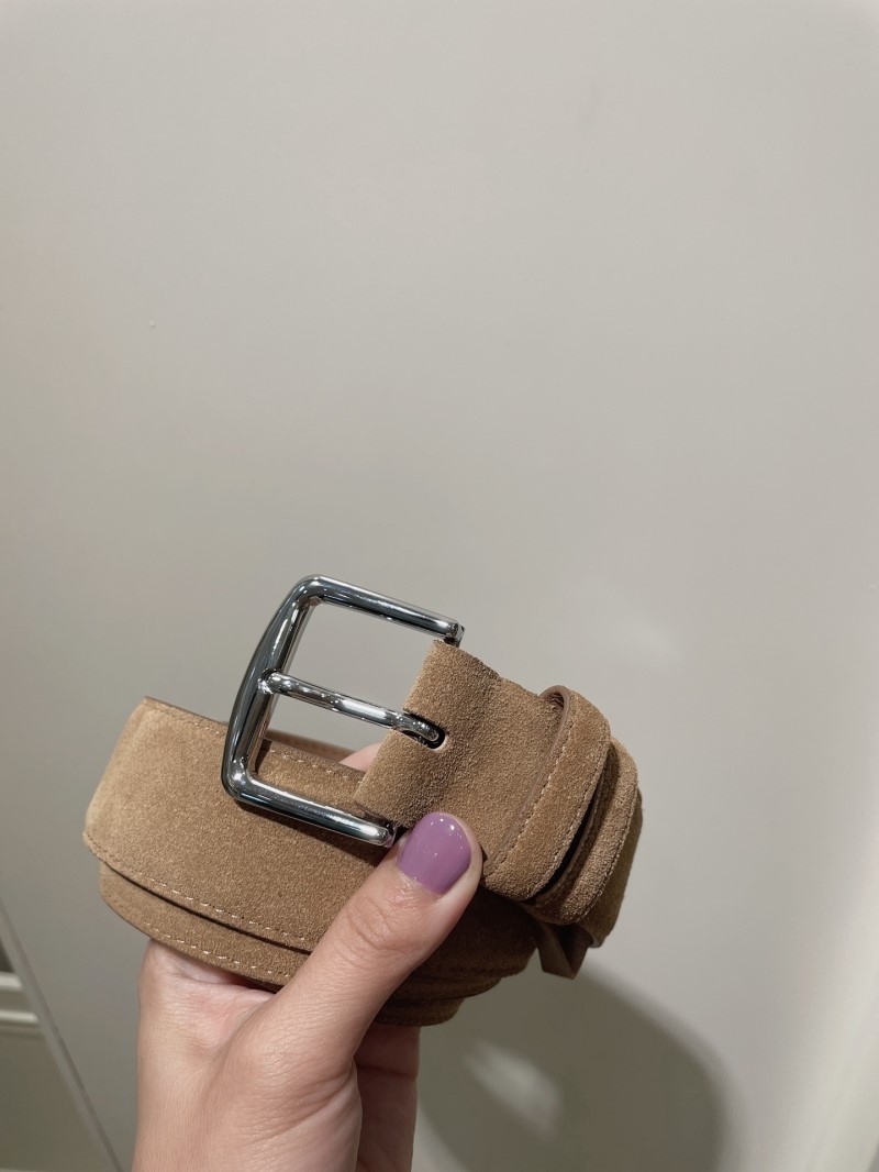 L0r0 P1ana belts